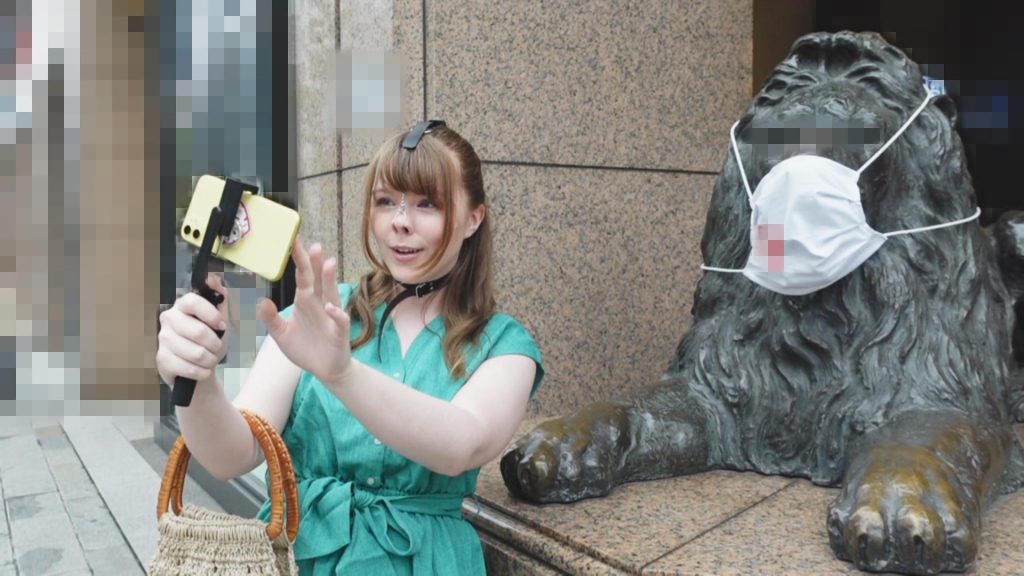 わたしの豚ヅラ、見てください。　ジューン・ラブジョイ